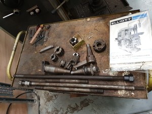 Thumbnail image of ELLIOT 70 Series Model 415 Universal Heavy Duty Milling Machine