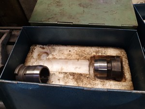 Thumbnail image of ELLIOT 70 Series Model 415 Universal Heavy Duty Milling Machine