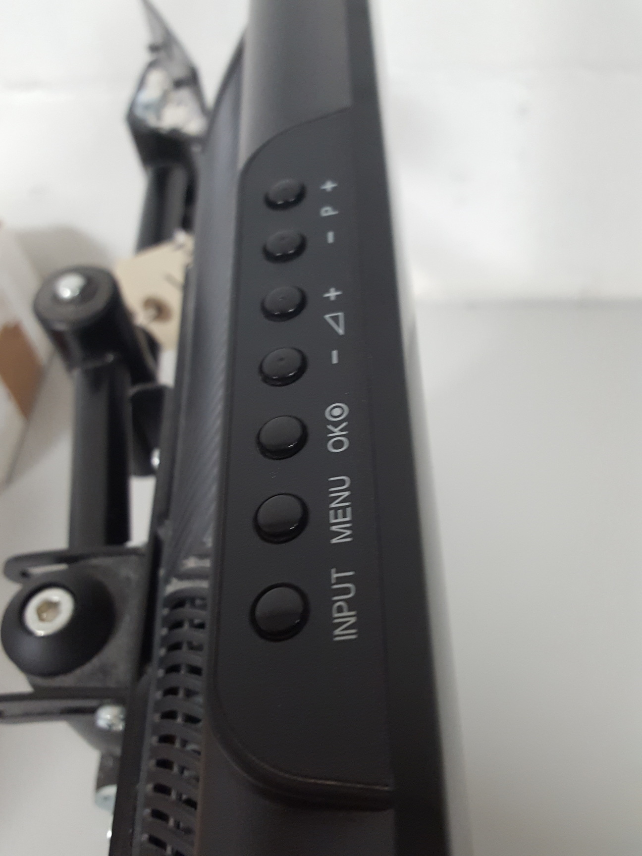 Image of LG 22LG3050 22" LCD TV AV Equipment (Spares & Repairs)