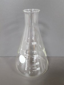 Thumbnail image of 26x Lab Conical Flasks Lab Glassware 6x 1000mL, 6x 500mL, 6x 250mL, 8x50mL