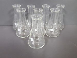 Thumbnail image of 26x Lab Conical Flasks Lab Glassware 6x 1000mL, 6x 500mL, 6x 250mL, 8x50mL