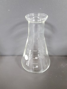 Thumbnail image of 26x Lab Conical Flasks Lab Glassware 6x 1000mL, 6x 500mL, 6x 250mL, 8x50mL