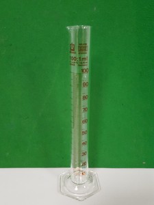 Thumbnail image of Lot of 19x Glass Measuring Cylinders Graduated 5mL to 500mL Lab