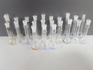 Thumbnail image of 135x Lab Glass Long Neck Volumetric Flasks 2000mL, 1000mL, Glassware 