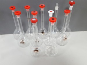 Thumbnail image of 135x Lab Glass Long Neck Volumetric Flasks 2000mL, 1000mL, Glassware 