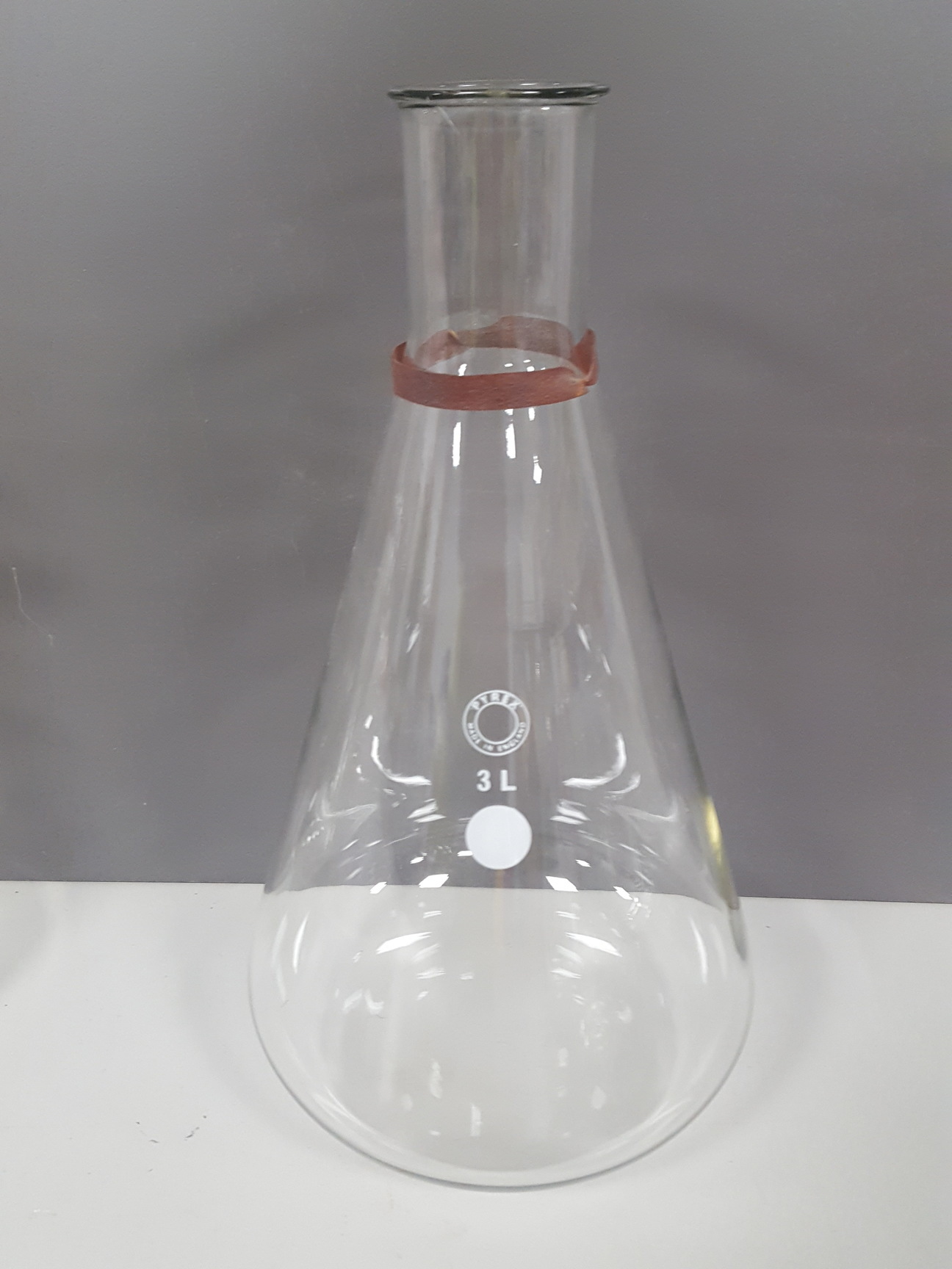 Image of 92x Conical Flasks Lab Glassware 3L, 2L, 1L, 500mL, 250mL, 100mL, 50mL, 25mL