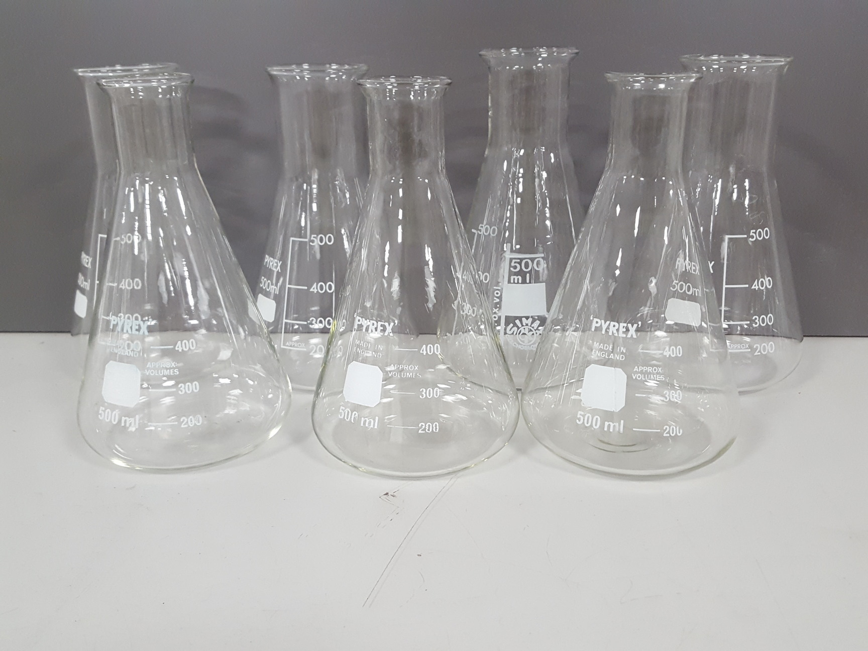 Image of 92x Conical Flasks Lab Glassware 3L, 2L, 1L, 500mL, 250mL, 100mL, 50mL, 25mL