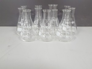 Thumbnail image of 92x Conical Flasks Lab Glassware 3L, 2L, 1L, 500mL, 250mL, 100mL, 50mL, 25mL