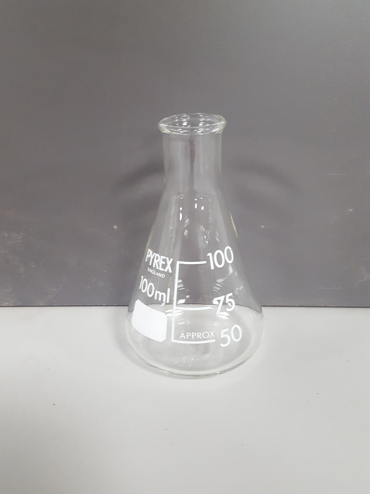 Image of 92x Conical Flasks Lab Glassware 3L, 2L, 1L, 500mL, 250mL, 100mL, 50mL, 25mL