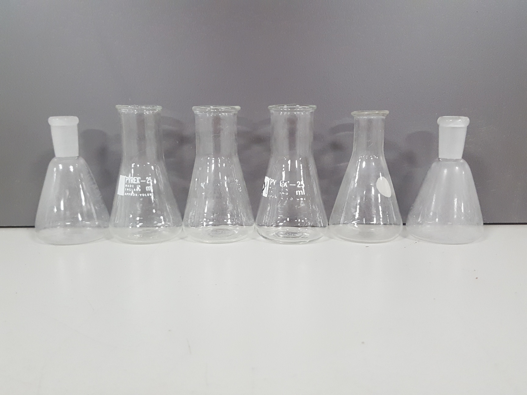 Image of 92x Conical Flasks Lab Glassware 3L, 2L, 1L, 500mL, 250mL, 100mL, 50mL, 25mL