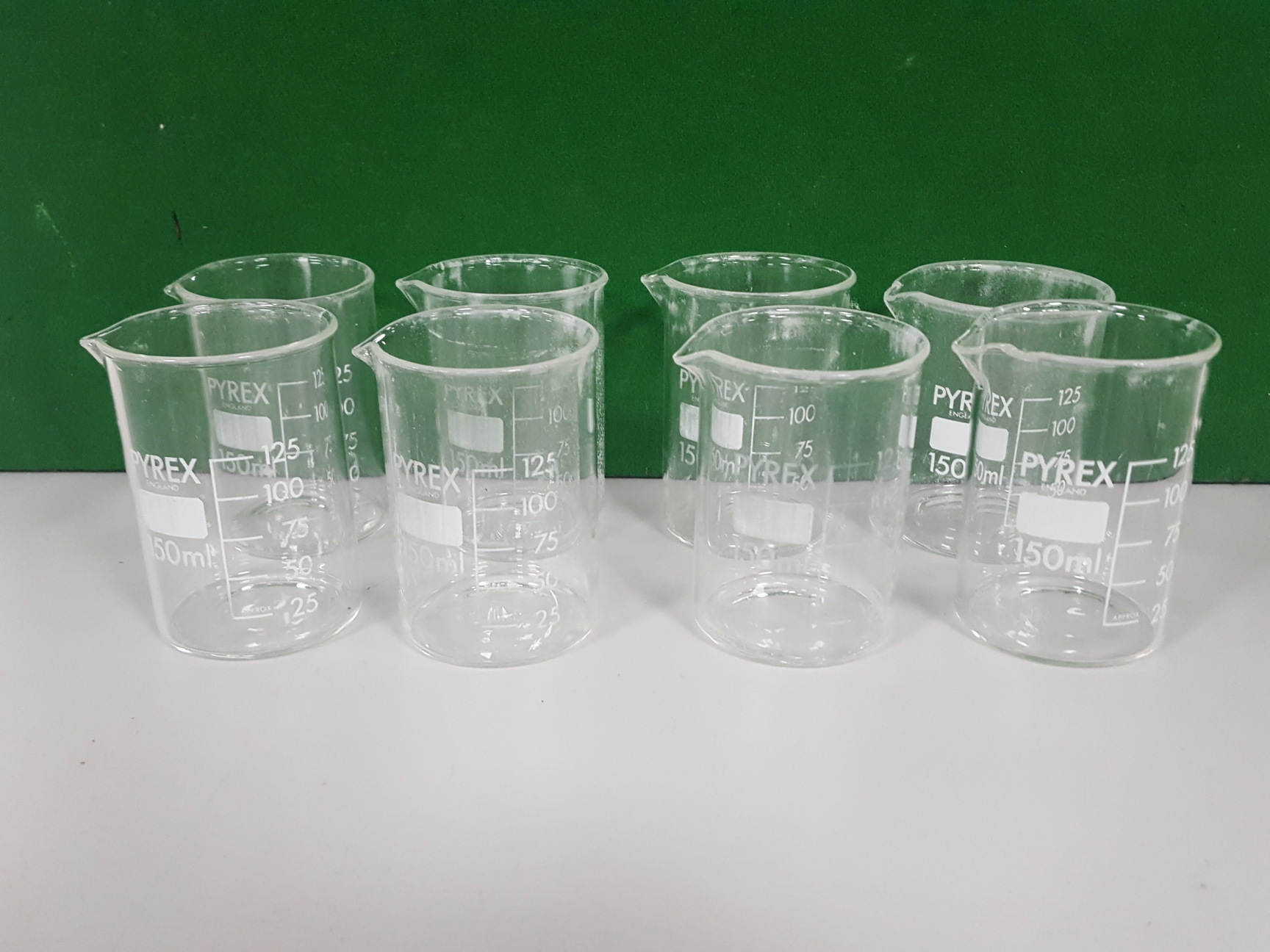 Image of 33x Lab Glass Beakers Glassware 5000mL, 2000mL, 1000mL to 25mL