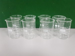 Thumbnail image of 33x Lab Glass Beakers Glassware 5000mL, 2000mL, 1000mL to 25mL