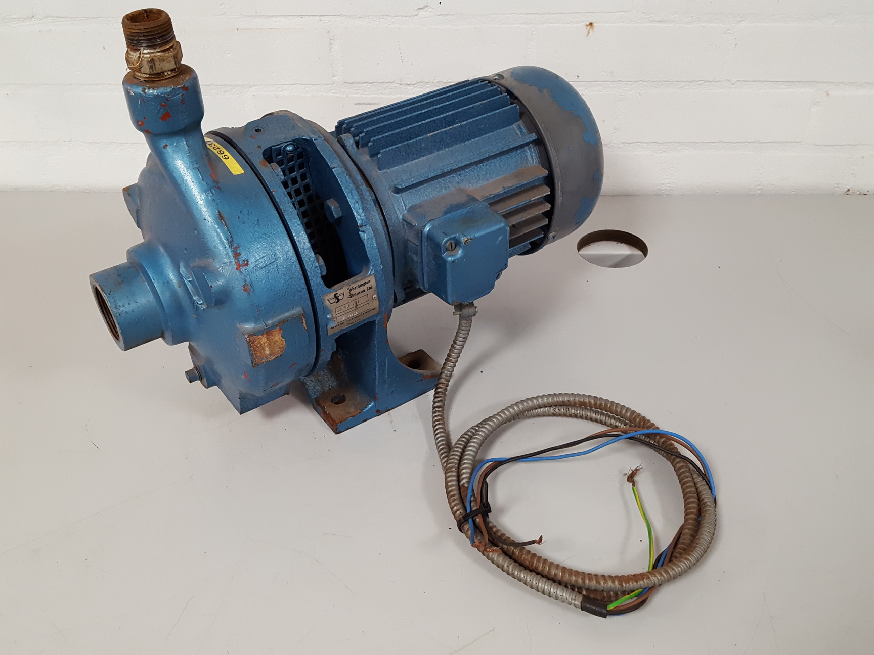 Ld 90. Induction Motor 2850 RPM 2.2KW.