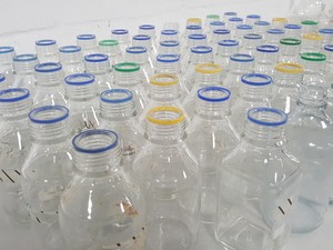 Thumbnail image of 66x 500mL Duran Bottle Lab Glassware Glass