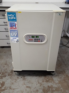 Thumbnail image of Sanyo MCO-18AIC Co2 Lab Incubator