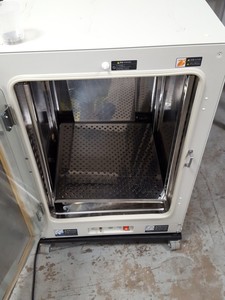 Thumbnail image of Sanyo MCO-18AIC Co2 Lab Incubator