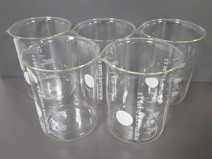 Thumbnail image of 16x VWR Lab Glass Beakers Glassware 5x2000mL, 6x1000mL, 5x600mL