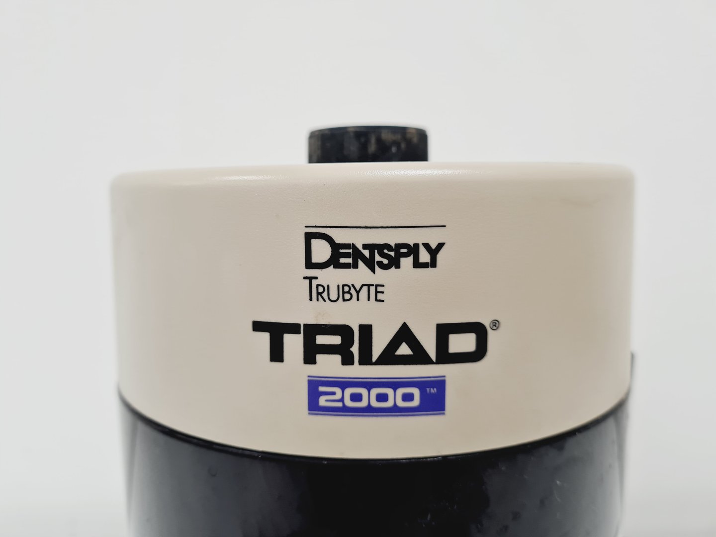 Image of Dentsply TRIAD 2000 Dental Visible Light Curing System Lab