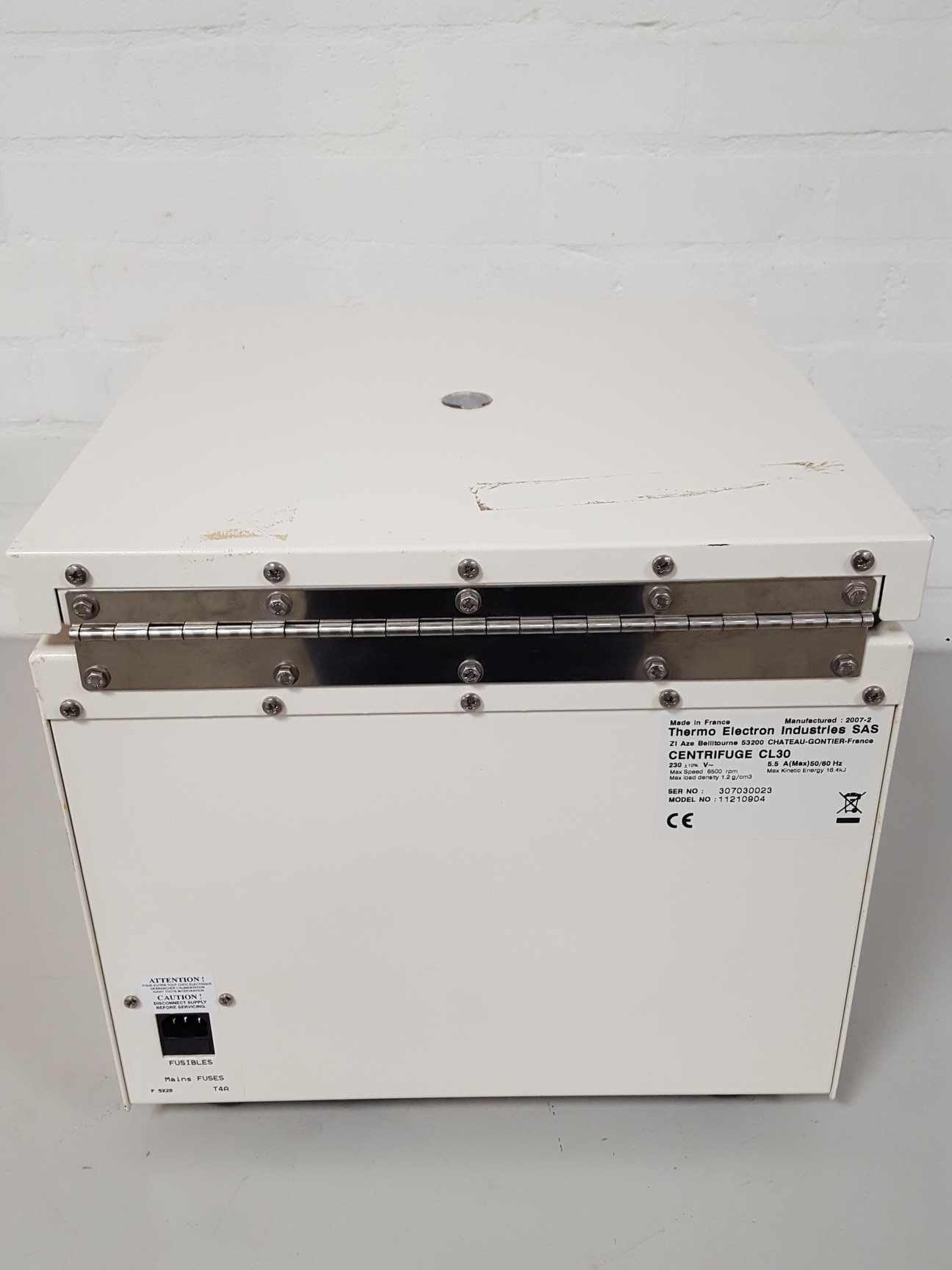 Image of Thermo Scientific IEC CL30 Centrifuge Lab + T20 Microplate Rotor