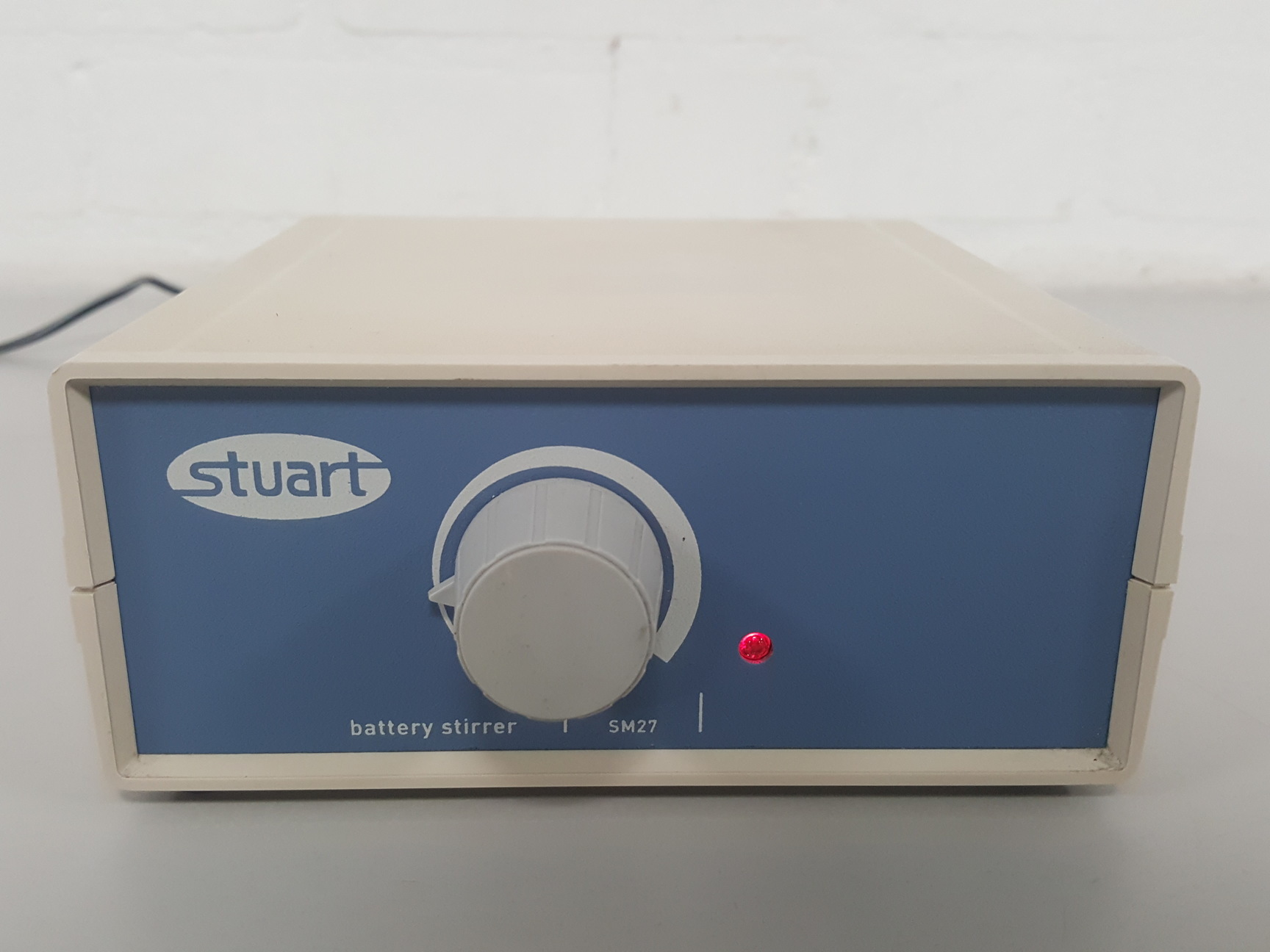 Image of Stuart SM27 Portable Magnetic Stirrer Lab Battery Powered