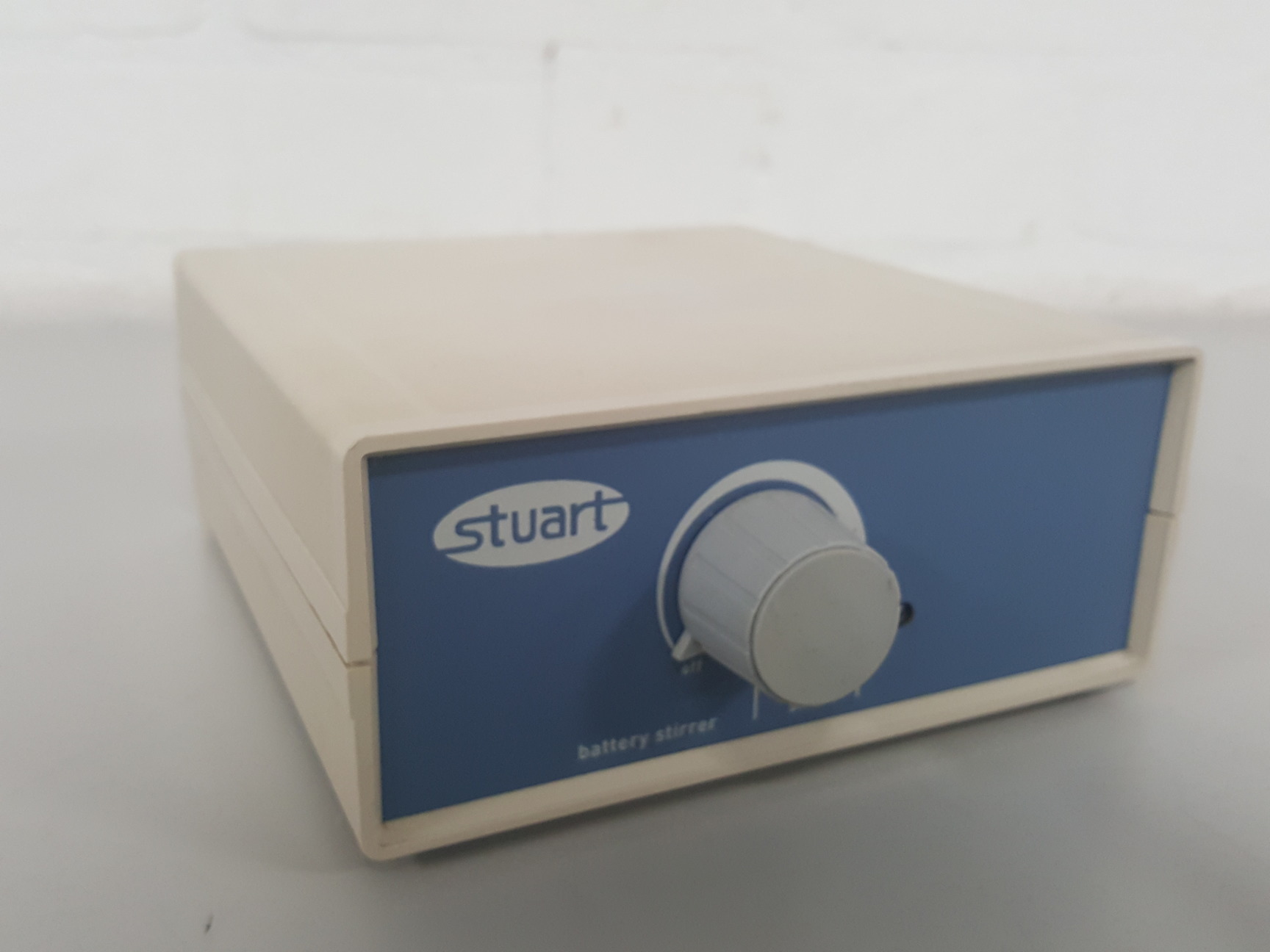 Image of Stuart SM27 Portable Magnetic Stirrer Lab Battery Powered