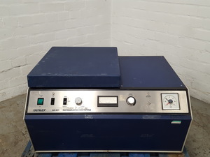 Thumbnail image of Denley BR401 Refrigerated Centrifuge + Rotor Lab 