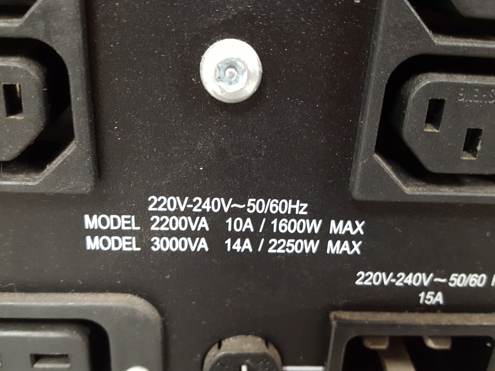 Image of APC Smart-UPS 2200 Uninterruptible Power Supply