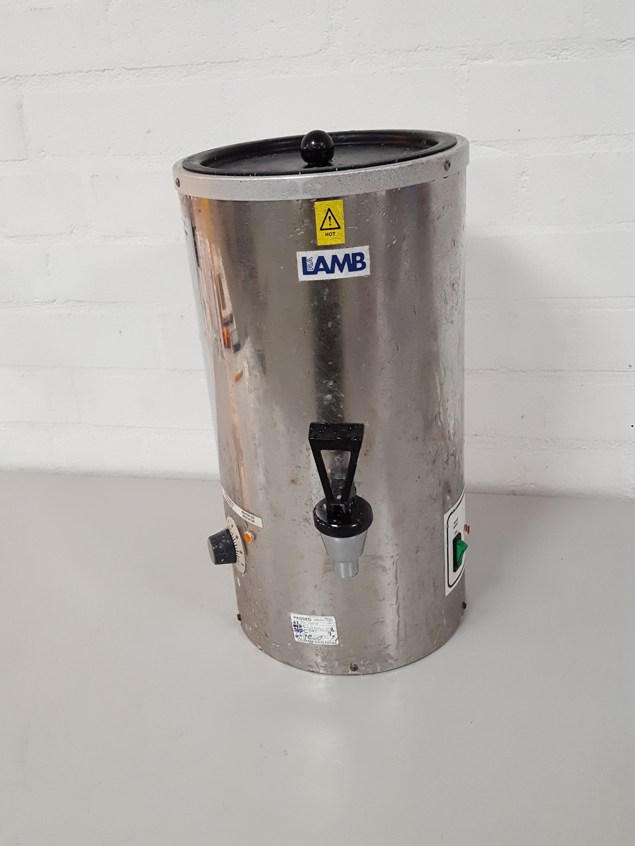 Image of RA Lamd E66 High Capacity Wax Dispenser Lab