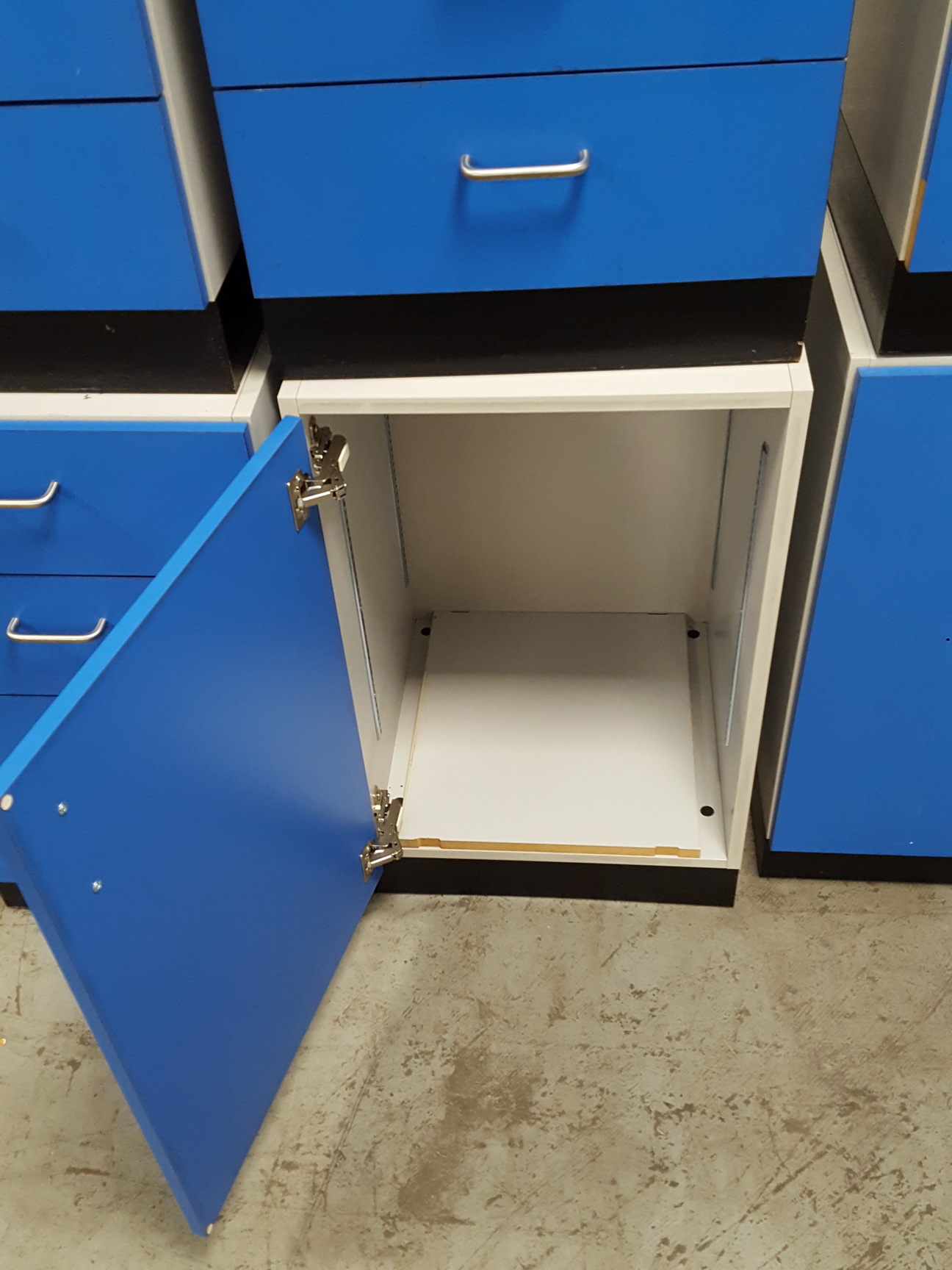Image of Lot of 8 x Blue Lab Cupboards