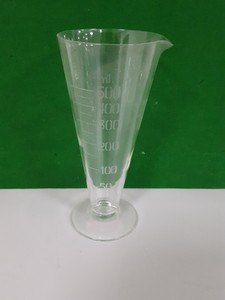 Thumbnail image of 17x Lab Glassware Pieces, Pestle & Mortars, Pouring Flasks Beakers Filters Glass