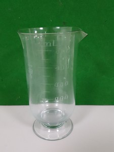 Thumbnail image of 17x Lab Glassware Pieces, Pestle & Mortars, Pouring Flasks Beakers Filters Glass