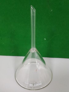 Thumbnail image of 17x Lab Glassware Pieces, Pestle & Mortars, Pouring Flasks Beakers Filters Glass