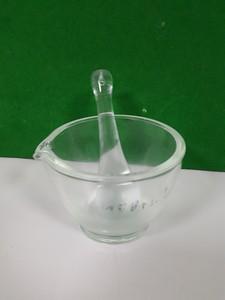 Thumbnail image of 17x Lab Glassware Pieces, Pestle & Mortars, Pouring Flasks Beakers Filters Glass