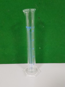 Thumbnail image of 17x Lab Glassware Pieces, Pestle & Mortars, Pouring Flasks Beakers Filters Glass