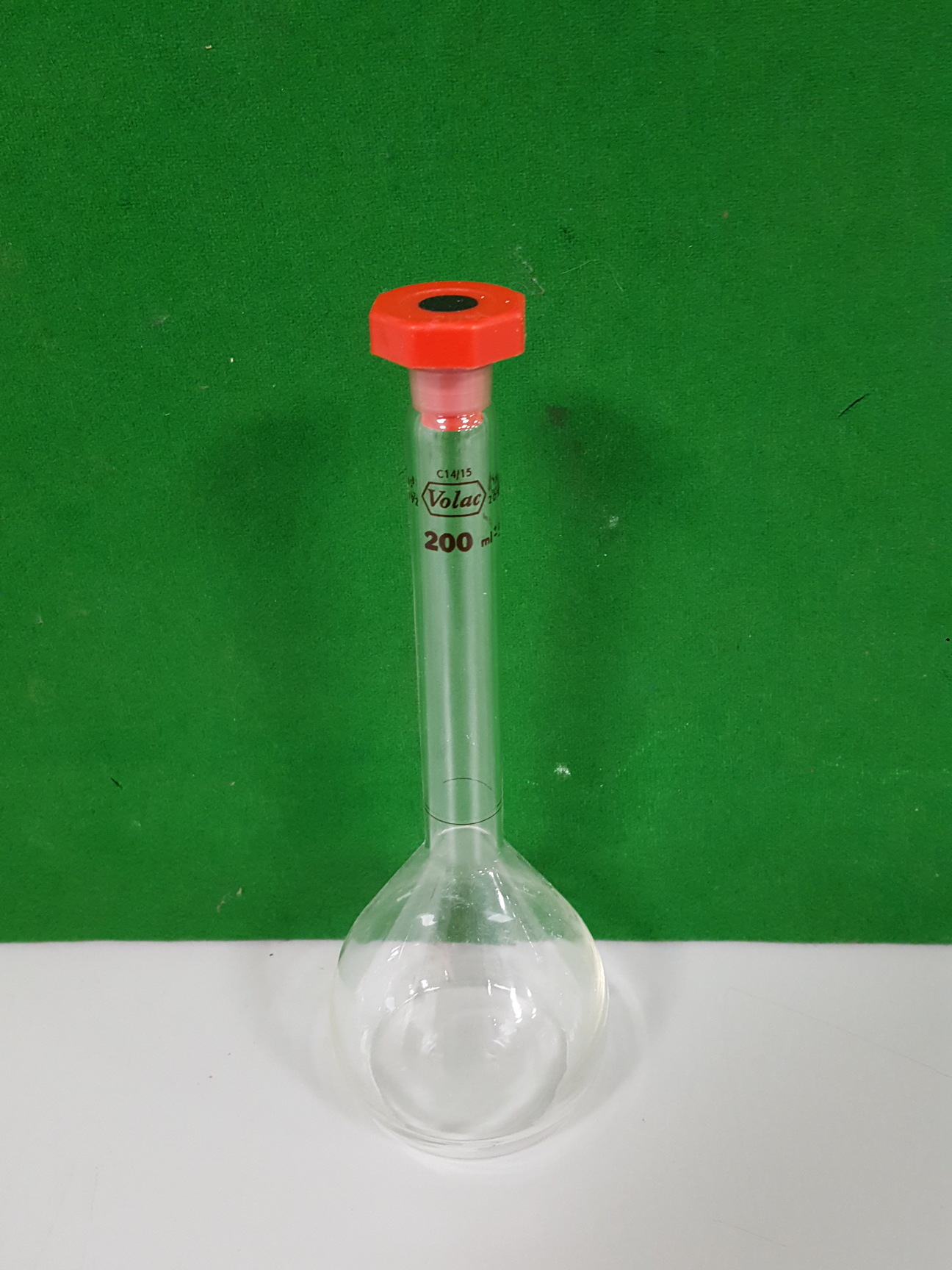 Image of 7x Volac Volumetric Flasks Lab Glassware 5000mL 1000mL 250mL 200mL 100mL 25mL 10