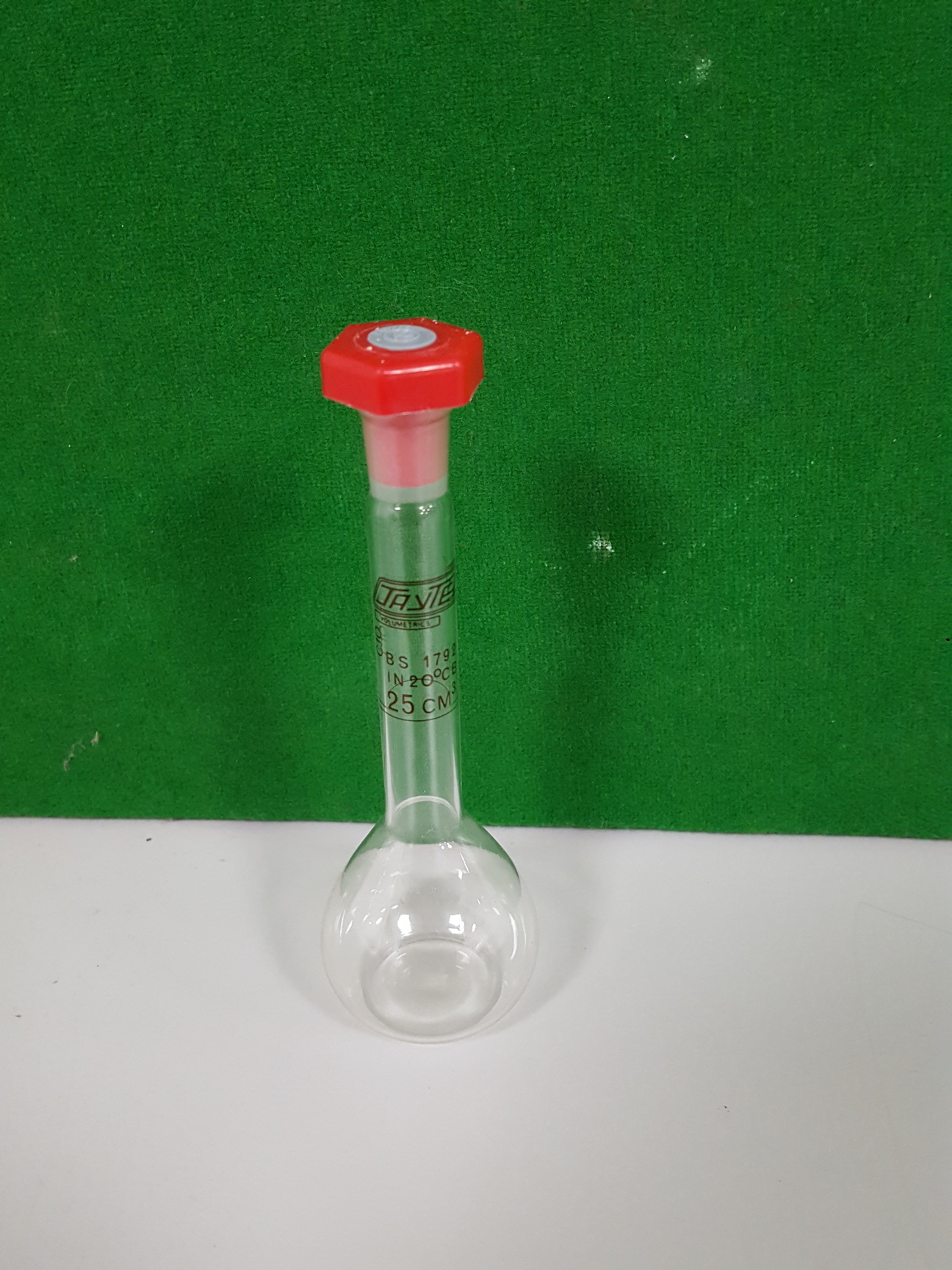 Image of 7x Volac Volumetric Flasks Lab Glassware 5000mL 1000mL 250mL 200mL 100mL 25mL 10