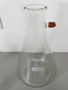 Thumbnail image of 16x Buchner Flasks Lab Various Sizes 5L, 4L, 2L, 500mL Glassware 