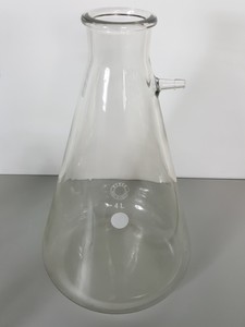 Thumbnail image of 16x Buchner Flasks Lab Various Sizes 5L, 4L, 2L, 500mL Glassware 