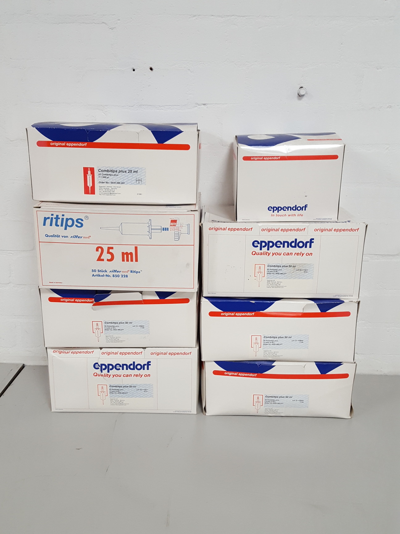 Image of 300x Combitips Plus Eppendorf Tips 125x50mL, 75x25mL, 100x5mL