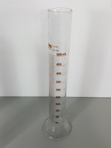 Thumbnail image of 18x Graduated Cylinders 11x 250ml 5x 500ml 2x 900ml Lab Glassware