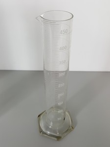 Thumbnail image of 18x Graduated Cylinders 11x 250ml 5x 500ml 2x 900ml Lab Glassware