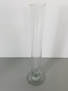 Thumbnail image of 18x Graduated Cylinders 11x 250ml 5x 500ml 2x 900ml Lab Glassware