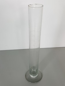 Thumbnail image of 18x Graduated Cylinders 11x 250ml 5x 500ml 2x 900ml Lab Glassware