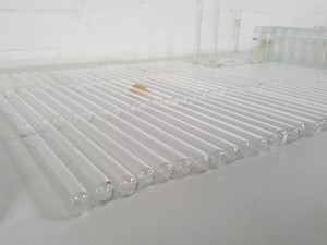 Thumbnail image of 265x Lab Glassware Glass Test Tubes, Bottles, Measuring Cylinders