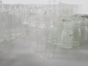 Thumbnail image of 265x Lab Glassware Glass Test Tubes, Bottles, Measuring Cylinders