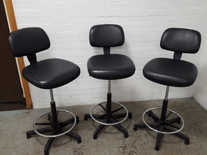 Thumbnail image of 3x Black Lab Chairs Labofa