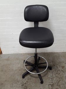 Thumbnail image of 3x Black Lab Chairs Labofa