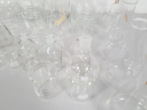 Thumbnail image of Job Lot Lab Glassware 38x Duran Bottles, Boiling Flasks, Beakers, Bottles Funnel