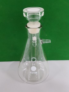Thumbnail image of 46x Lab Glassware Pieces Glass Beakers, Erlenmeyer Flasks, Funnels, Pyrex Duran