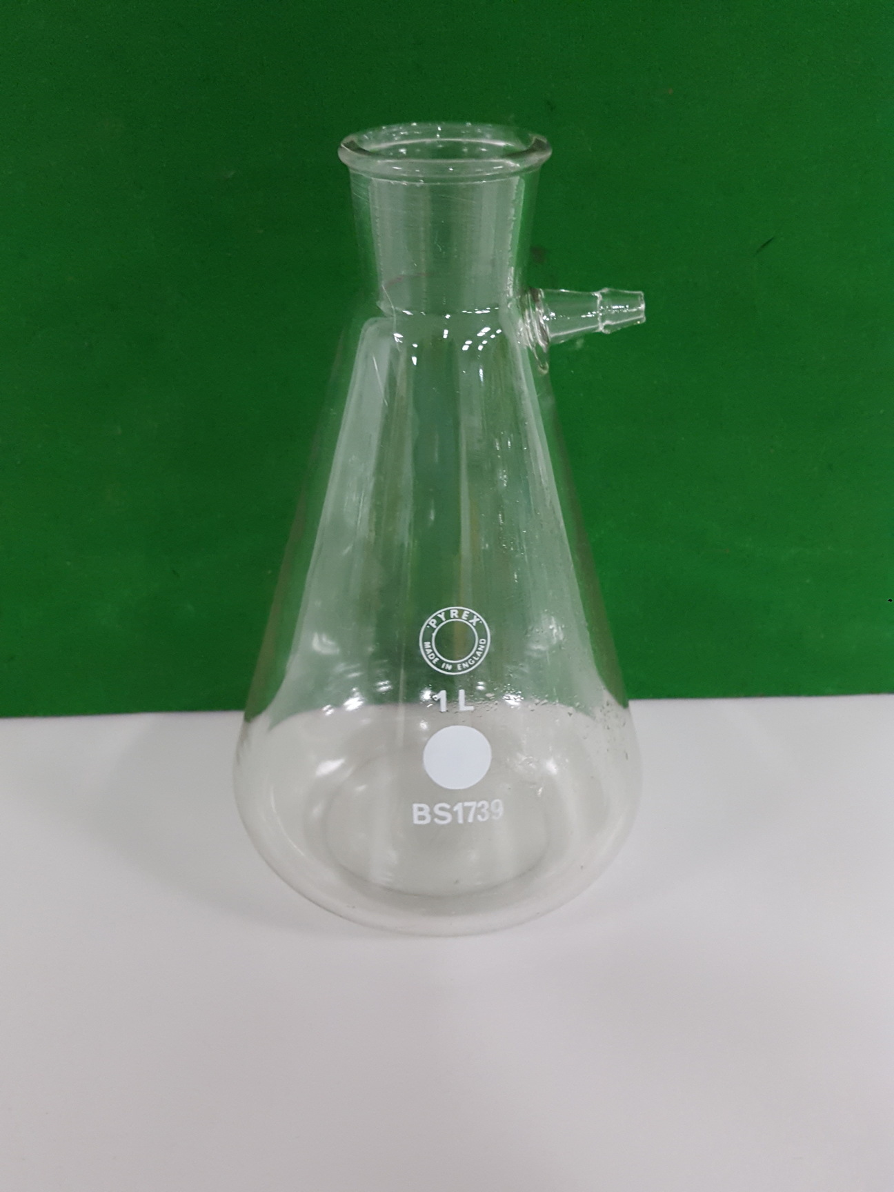 Image of 46x Lab Glassware Pieces Glass Beakers, Erlenmeyer Flasks, Funnels, Pyrex Duran